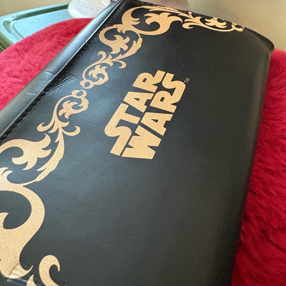 Stormtrooper Wallet - Picture 5 of 9